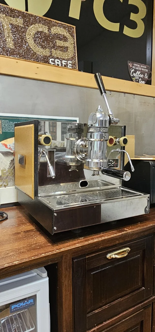 Gaggia clásica de 1971 en fotografía real